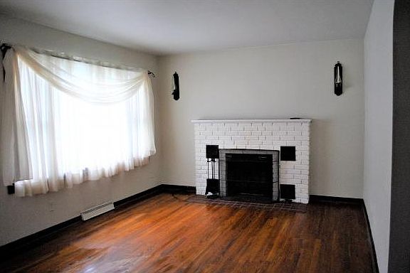 4th image of 78 Burr Ave