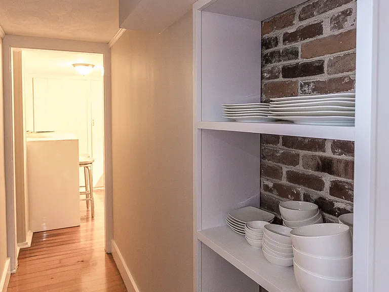 6 King St #1 — Photo 14