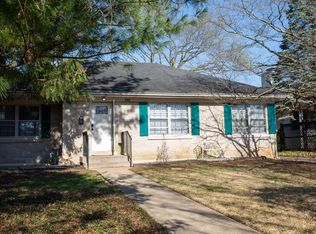 360 Garden Rd, Lexington, KY 40502