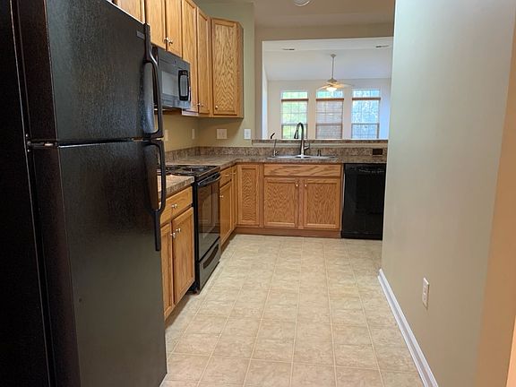 4th image of 36405 Ridgeshore Ln