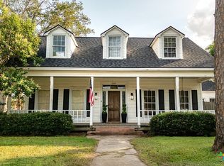 509 Hanover St, Edna, TX 77957