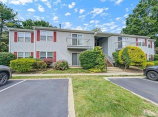 151 Applegate Ln, East Brunswick, NJ