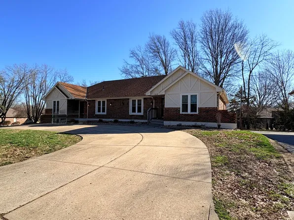 1312 NW 6th St, Blue Springs, MO 64014