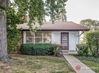 271 Crestwood Vlg, Northfield, IL 60093