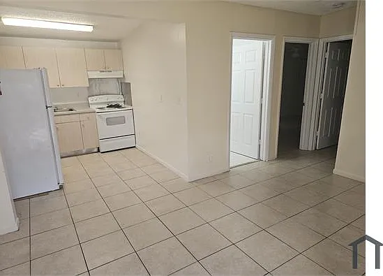 2 bed, 800 sqft, $1,599 — Photo 4