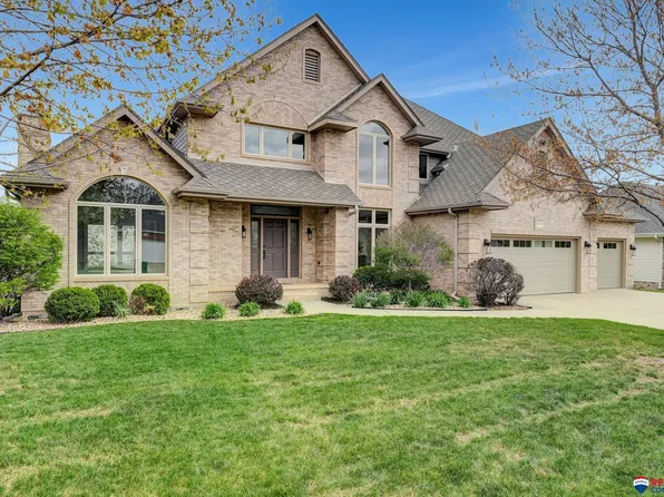 6816 Forest Lake Blvd, Lincoln, NE 68516