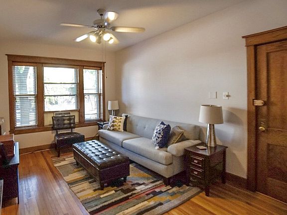 3rd image of 2552 N Seminary Ave #1