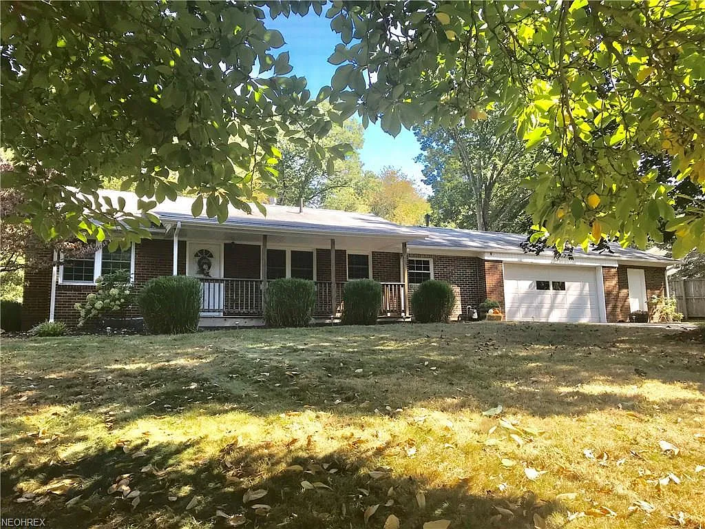 3700 Edgehill Cir NW photo 1