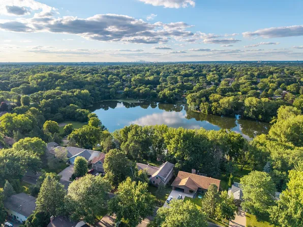 1281 Carlson Lake Ln, Eagan, MN 55123