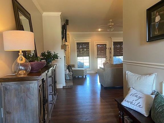 2nd image of 116 Willow Dr