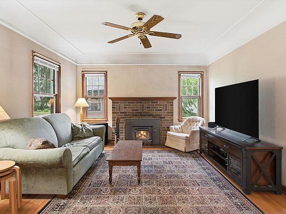 5th image of 1254 Marion St