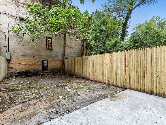 4th image of 316 Lewis Ave #1