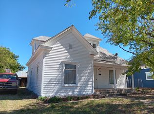 430 S Oklahoma Ave, Mangum, OK 73554