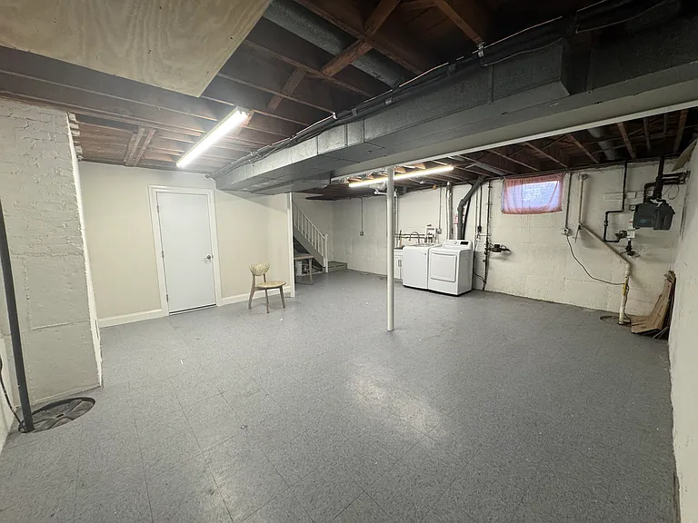 18-35 Bell Blvd — Photo 9