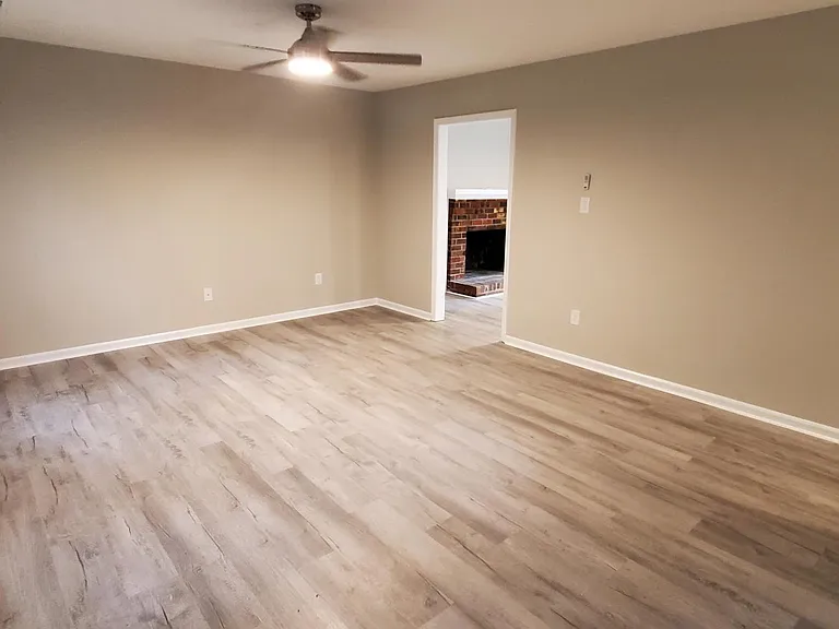 4608 Kingsrow Dr — Photo 4