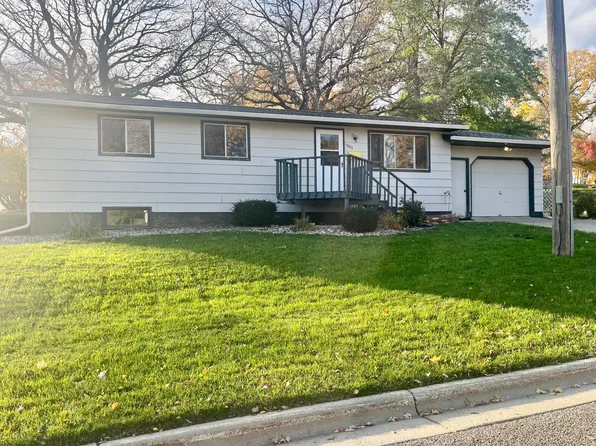 1005 N Buse St, Fergus Falls, MN 56537
