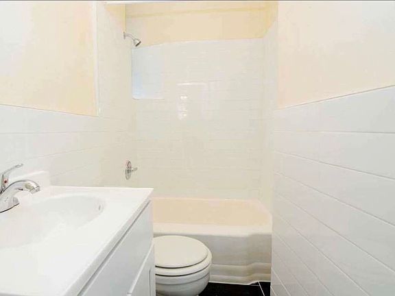 5th image of 865 Saint Johns Pl #2PN