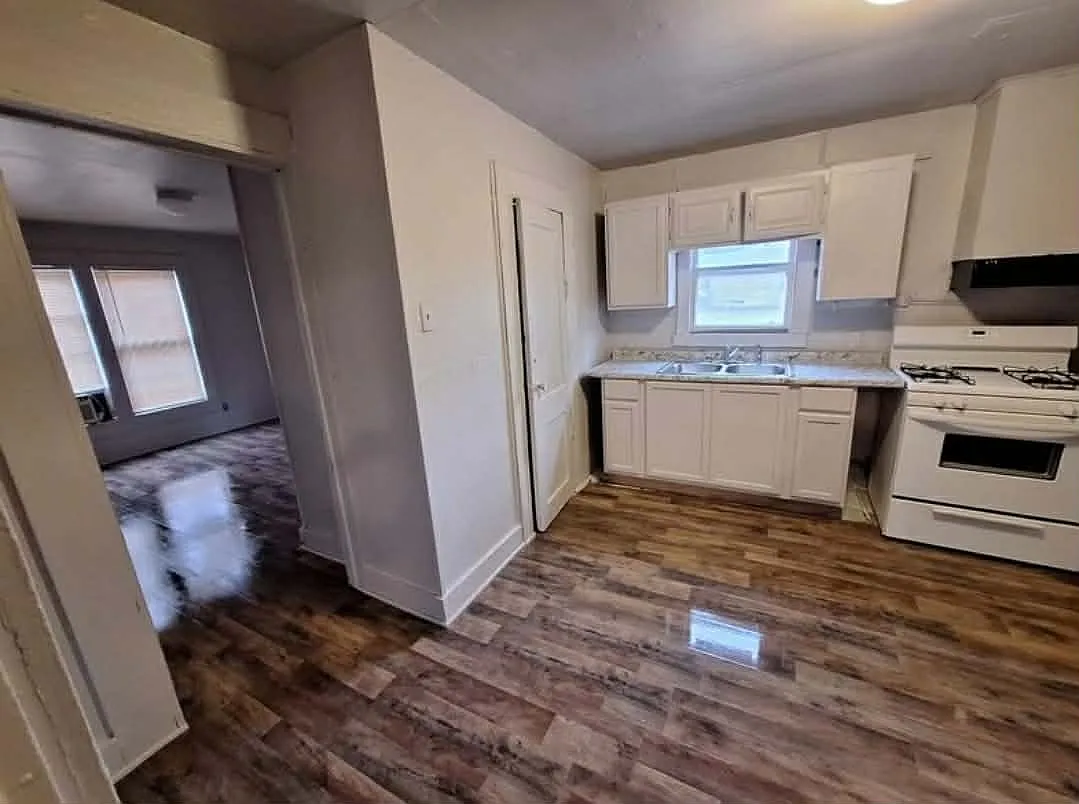 2 bed, 844 sqft, $650 — Photo 4