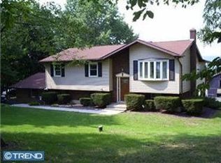 312 Bachmoll Rd, Hamburg, PA 19526