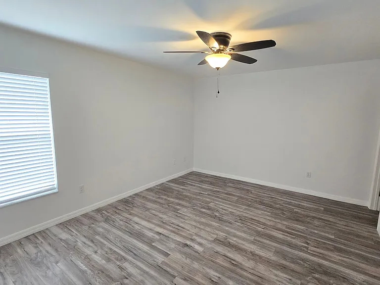 1820 Marcia St — Photo 15