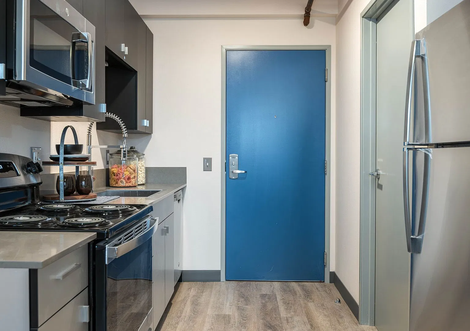 Dean River Apartments — Photo 4
