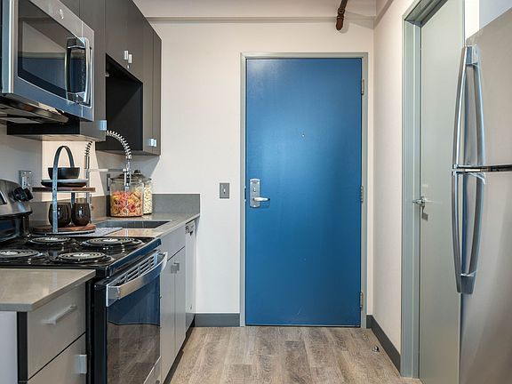5th image of 3255 SE 17th Ave APT 221
