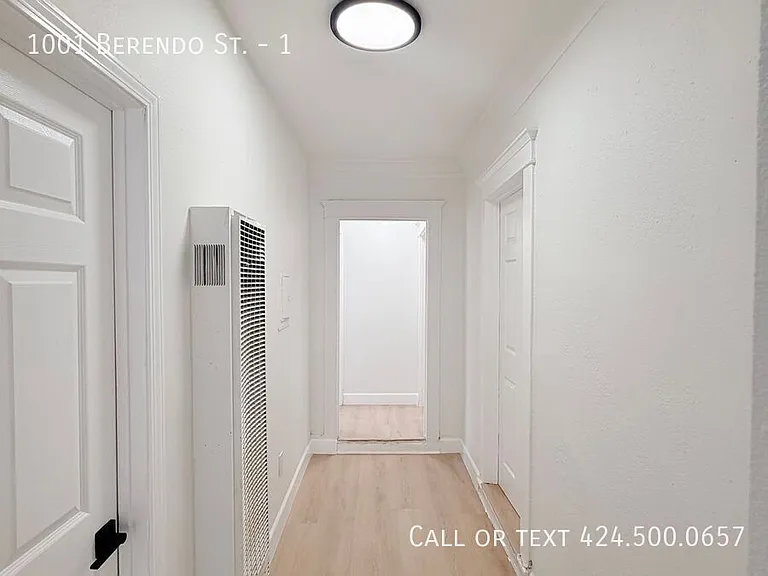 1001 N Berendo St #1 — Photo 10