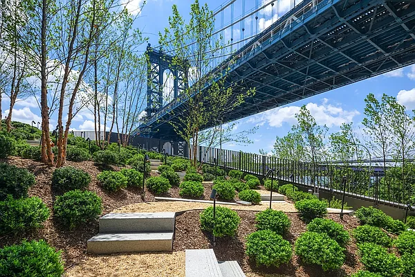 Sold by Extell Marketing Group | media 43