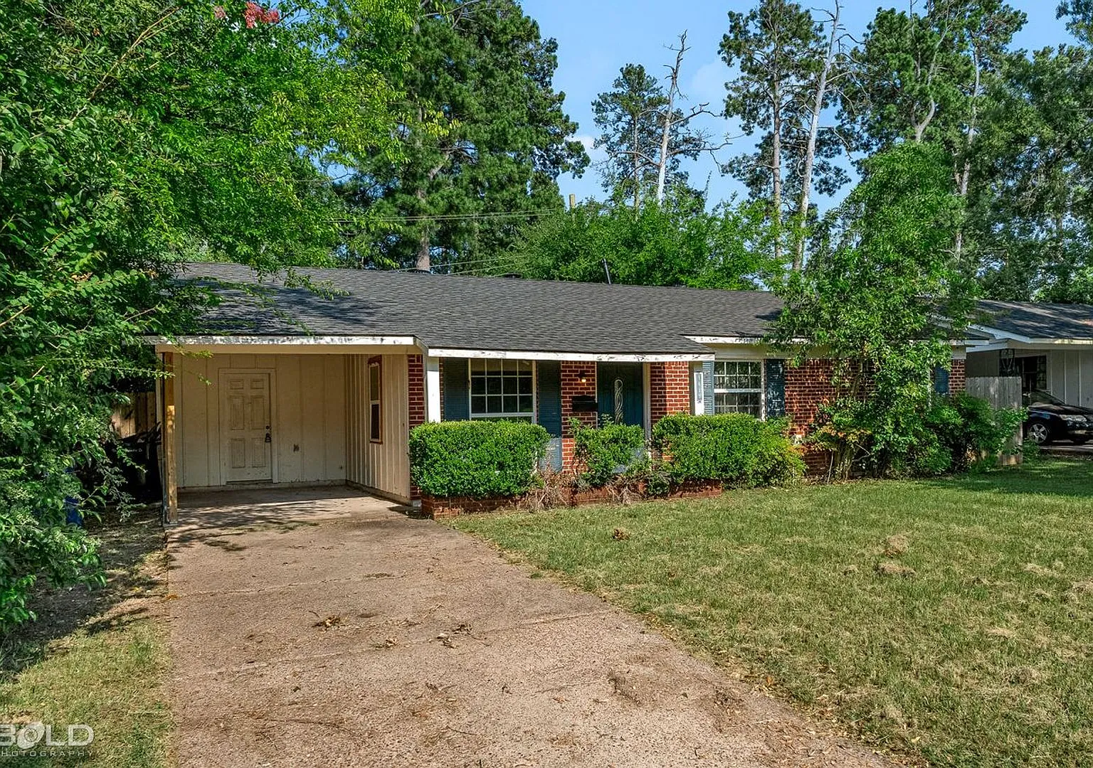Charming 3 bed/1 bath! — Photo 3
