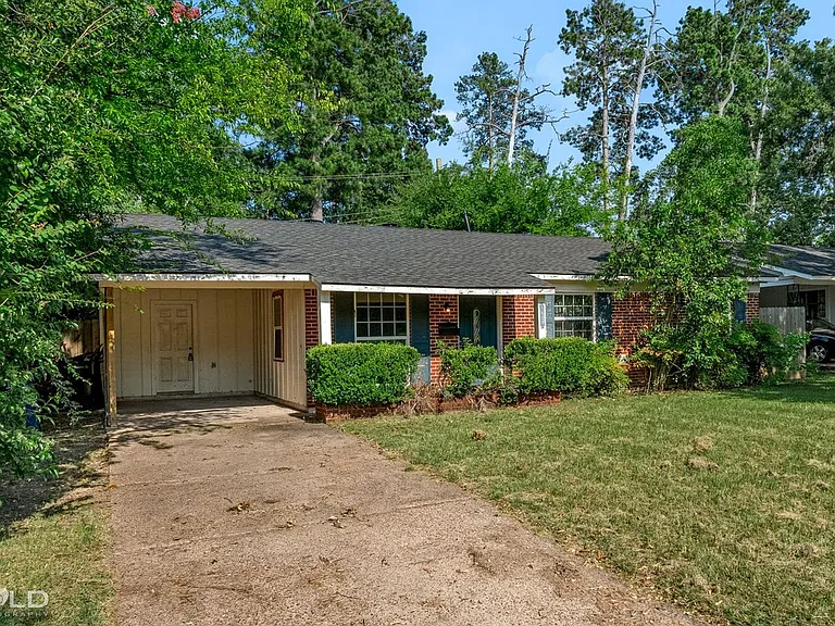 9419 Normandie Dr — Photo 3