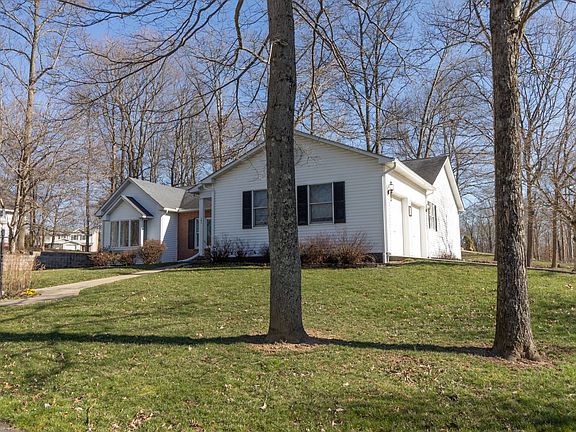 2nd image of 101 Christine Ct