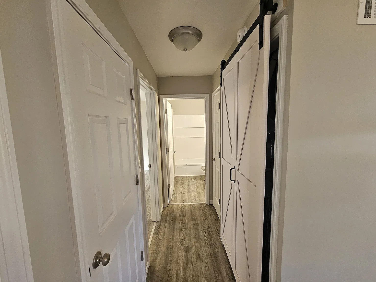 2 bed, 635 sqft, $1,050 — Photo 3