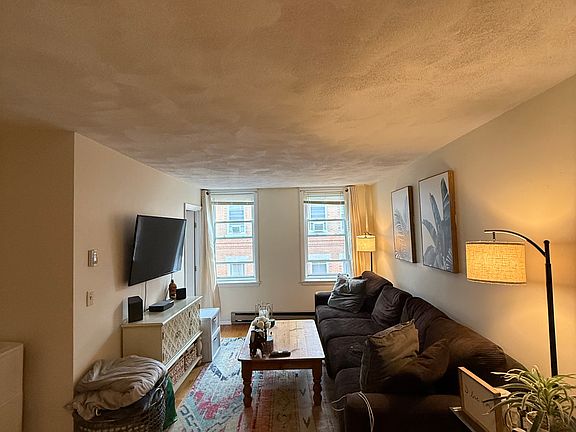 2nd image of 92 Prince St APT 7