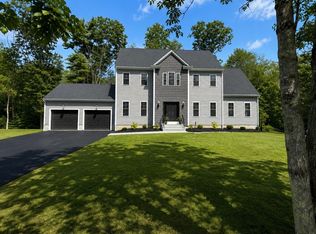 4 White Ct, Douglas, MA 01516