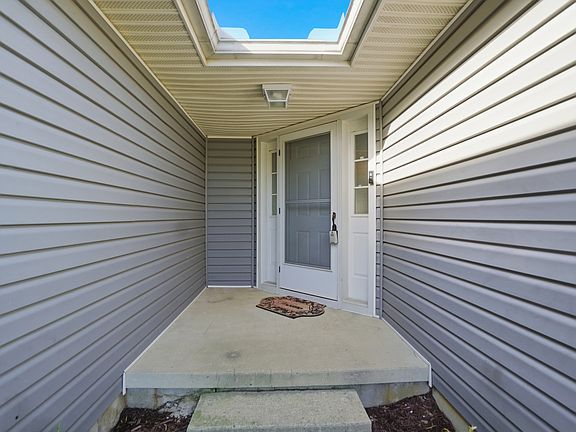 3rd image of 408 California Ave