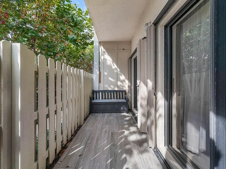 820 Bella Vista Ct S #20 — Photo 18