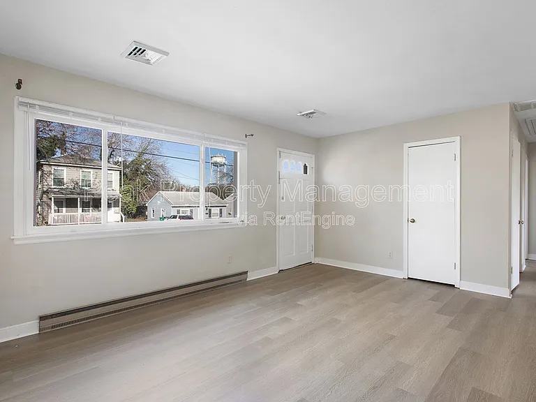 11 N Fern Ave — Photo 7
