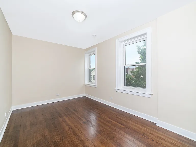 3081 S Lock St — Photo 4
