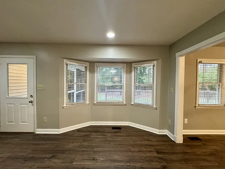 200 Horseshoe Dr — Photo 9