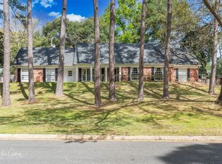 360 Corinne Cir, Shreveport, LA 71106
