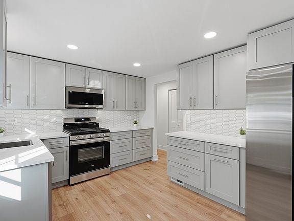 5th image of 1701 Hartmann Dr