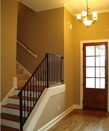 2nd image of 115 Meadow Trl