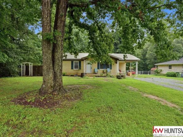39 Eastwood Dr, Fayetteville, TN 37334