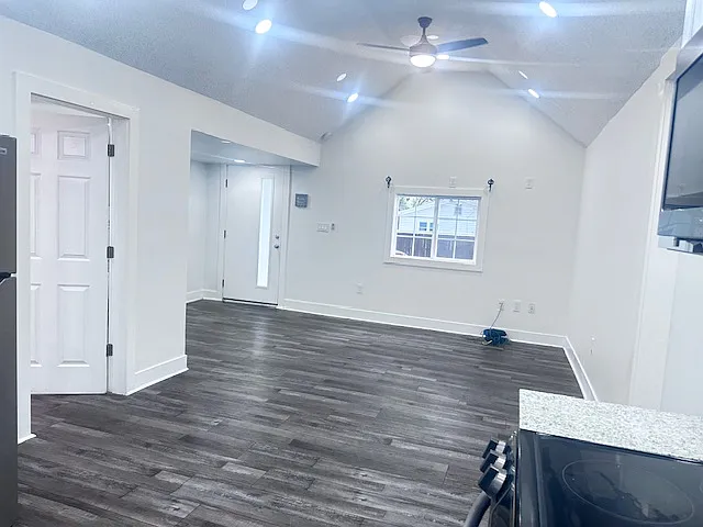 8222 NE Flagor Rd — Photo 12