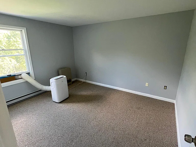 329 Grafton St — Photo 8