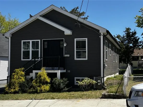851 River Ave, Providence, RI 02908