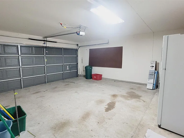 16215 Brinton Ct — Photo 23