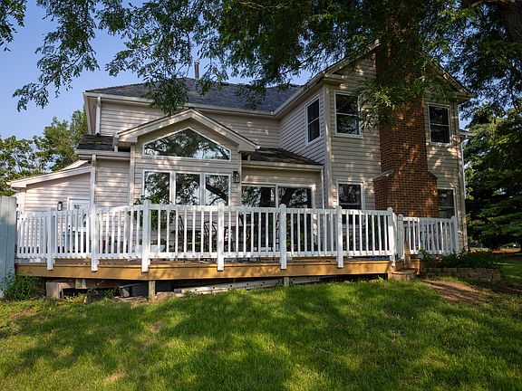 3rd image of 1422 Eagle Ridge Dr