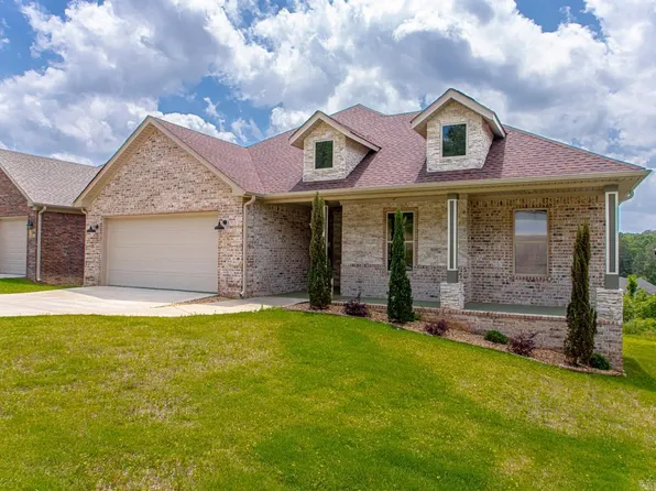 8101 Kanis Oaks Dr, Little Rock, AR 72204