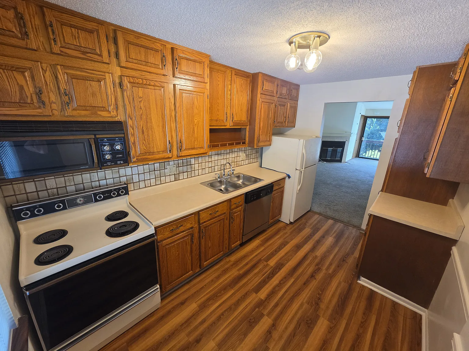 1 bed, 752 sqft, $900 — Photo 1